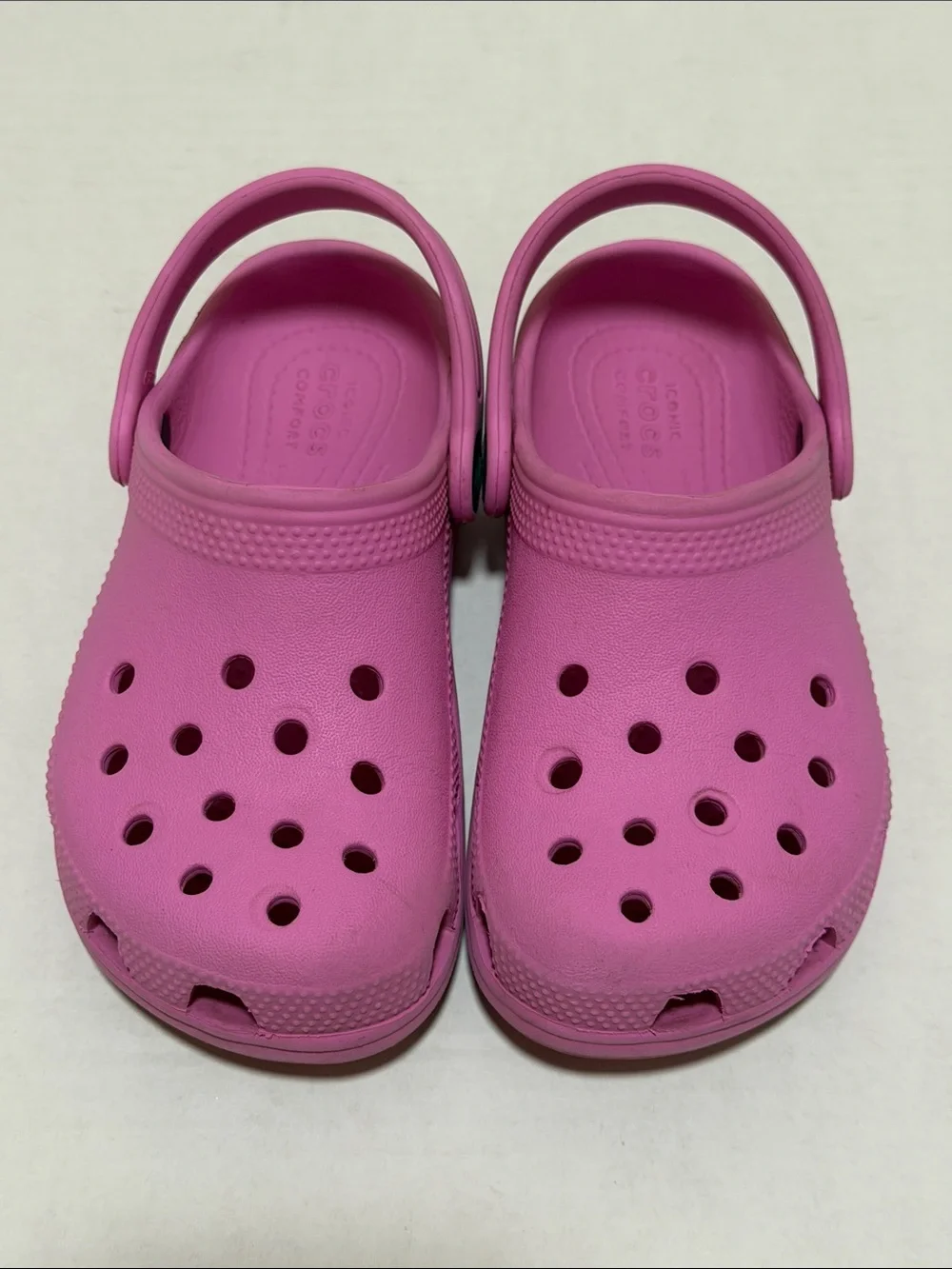 Crocs Kids Classic Pink Clogs Sandals Beach Pool - Toddler Size 12 - Picture 1 of 9